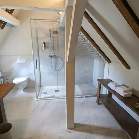 Hotel De La Paix 3*